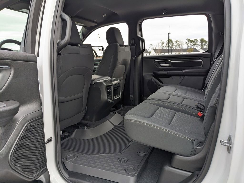 New 2026 RAM 1500 4x4 Crew Cab image 39