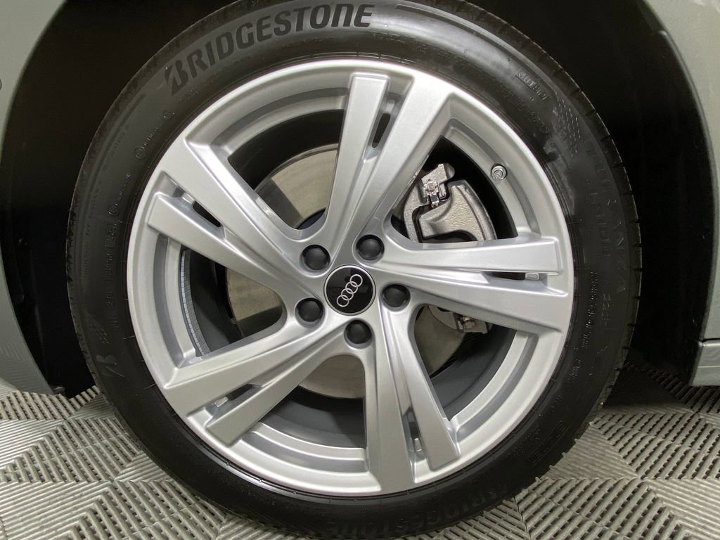 Used 2025 Audi A5 2.0T Premium Plus w/ Premium Plus image 33