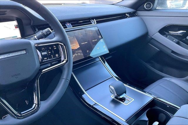 Used 2026 Land Rover Range Rover Evoque Dynamic SE image 8