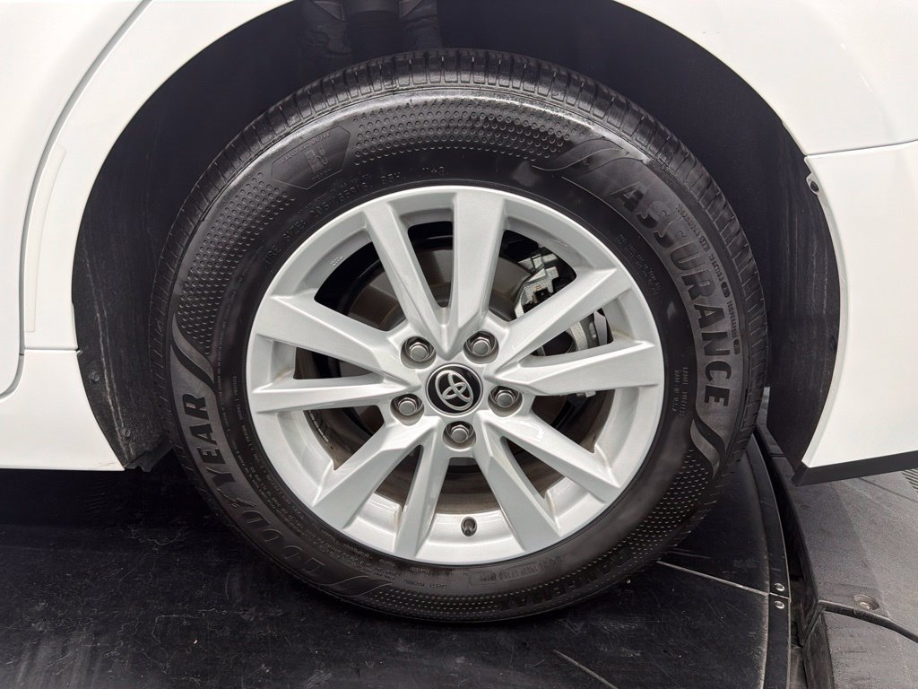 Used 2026 Toyota Camry LE FWD image 16