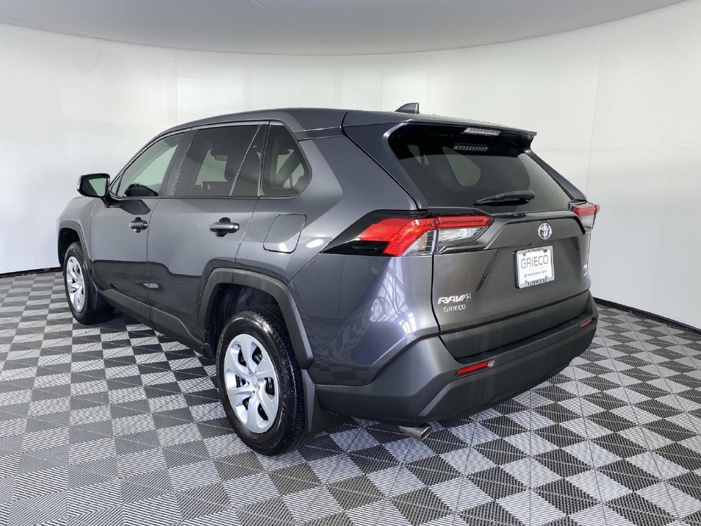 Used 2024 Toyota RAV4 LE AWD/4WD image 6