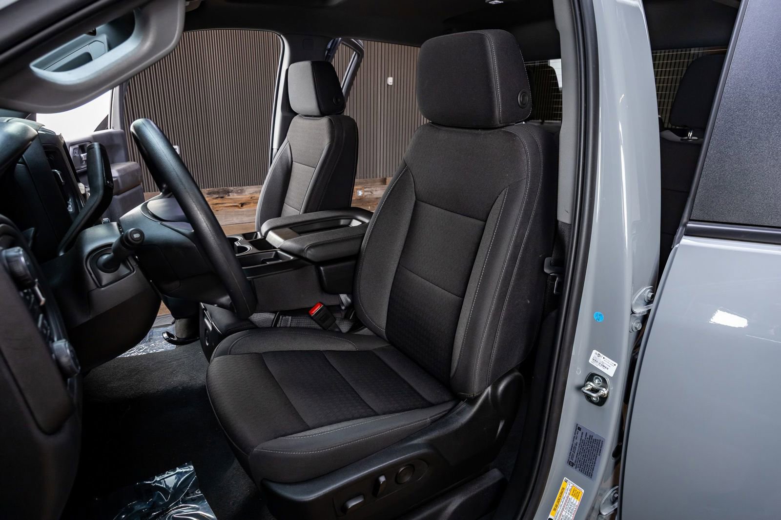 Used 2025 Chevrolet Silverado 2500 Custom w/ Custom Value Package image 29