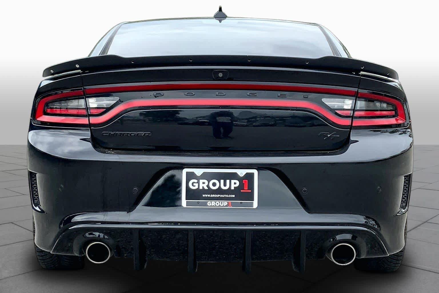 Used 2022 Dodge Charger R/T w/ Blacktop Package RWD image 5