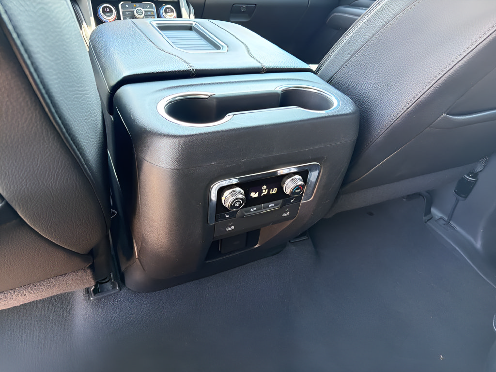 Used 2022 GMC Yukon Denali AWD/4WD image 31