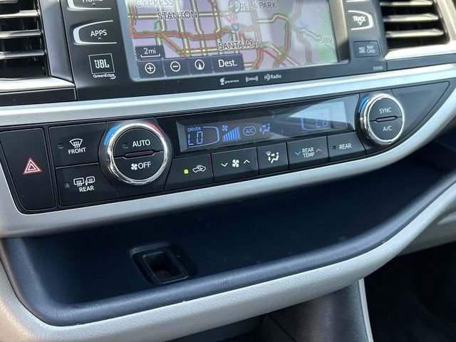 Used 2016 Toyota Highlander Limited Platinum FWD image 28