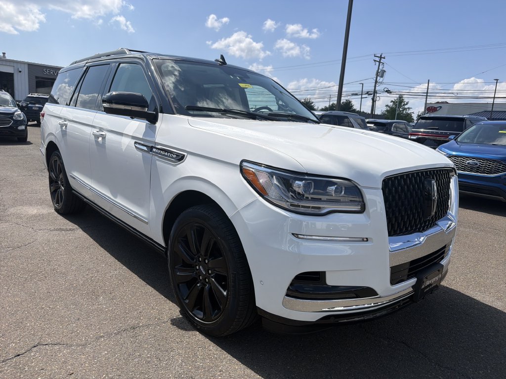 Certified 2023 Lincoln Navigator Black Label AWD/4WD image 8