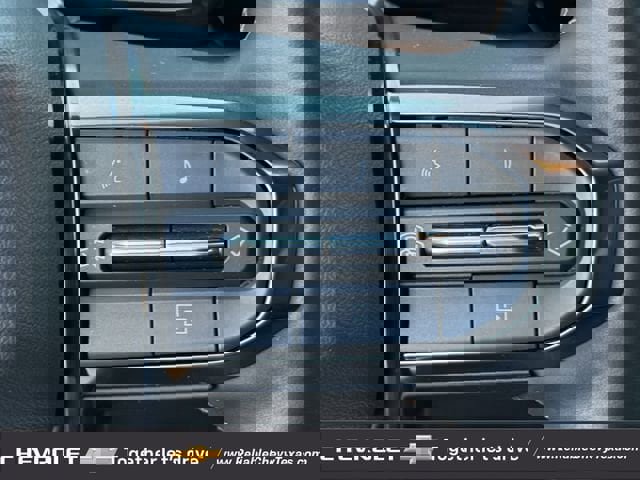 Certified 2025 GMC Canyon AT4 w/ LPO, Off Road Lift Package image 16