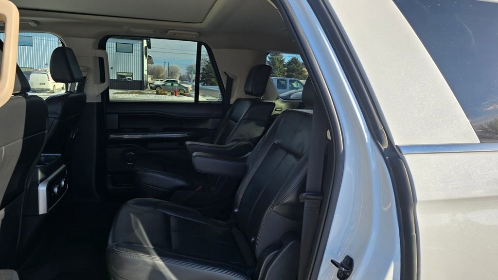 Used 2023 Ford Expedition Max XLT image 15