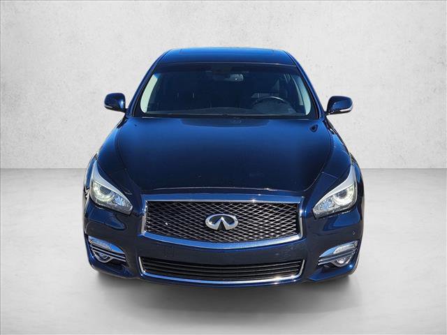 Used 2019 INFINITI Q70 Luxe image 2