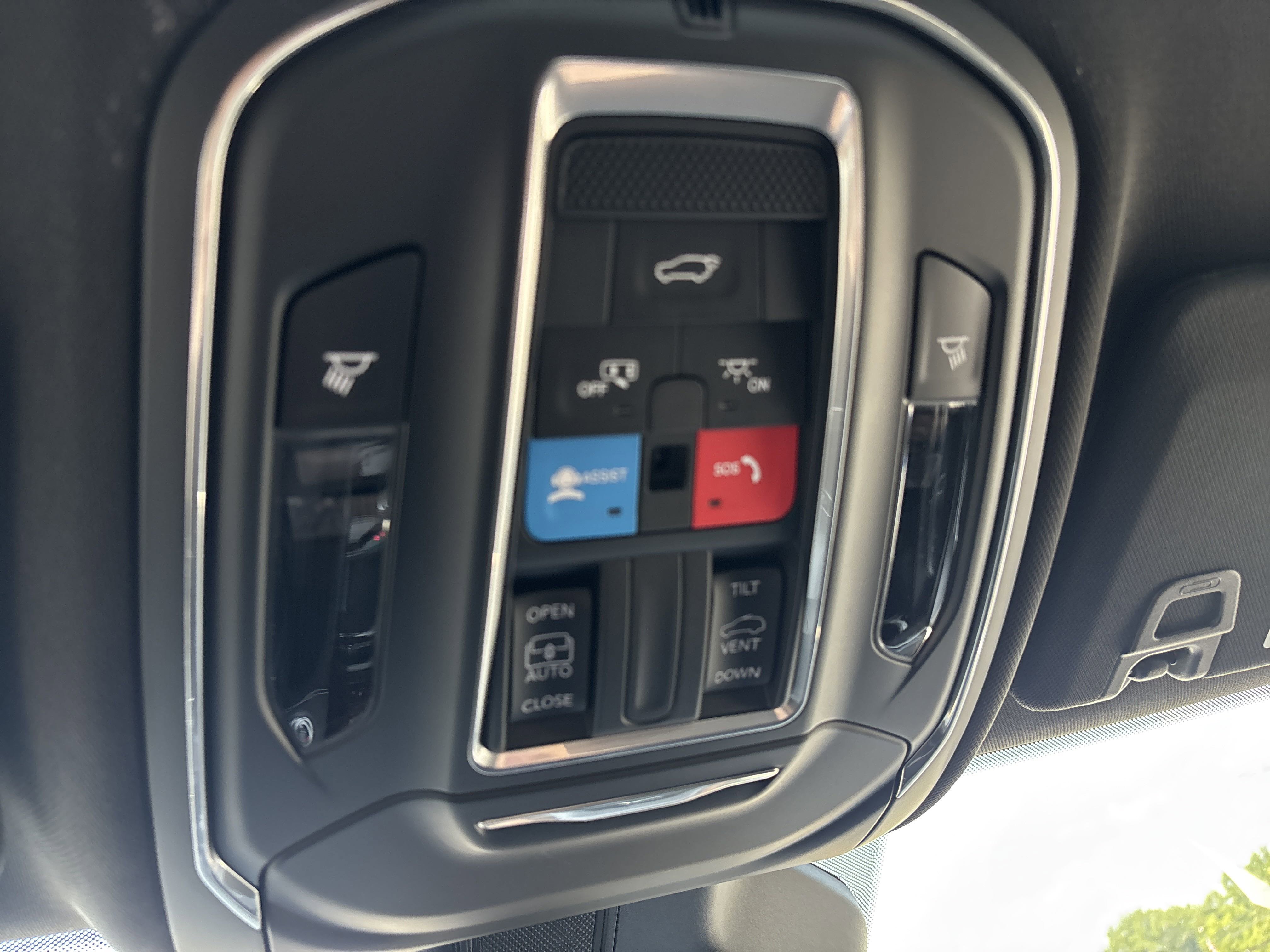 New 2025 Jeep Grand Cherokee Laredo X w/ Luxury Tech Group I image 30