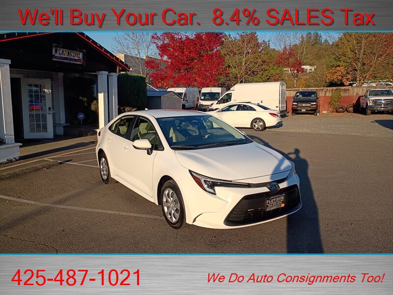 Used 2024 Toyota Corolla LE FWD image 3