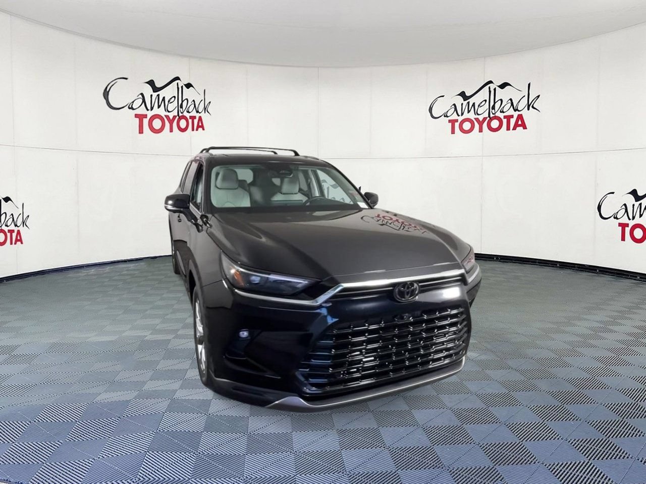 Used 2026 Toyota Grand Highlander AWD Hybrid image 4