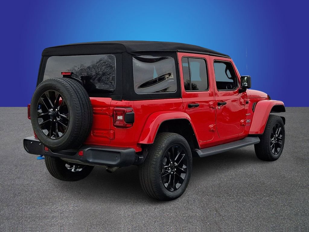 Used 2022 Jeep Wrangler Unlimited Sahara w/ Cold Weather Group image 4