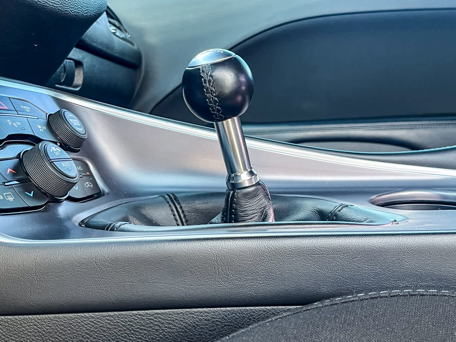 Used 2020 Dodge Challenger R/T w/ Blacktop Package image 19