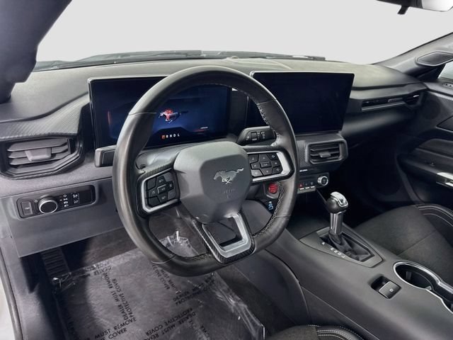 Used 2024 Ford Mustang Coupe RWD image 9