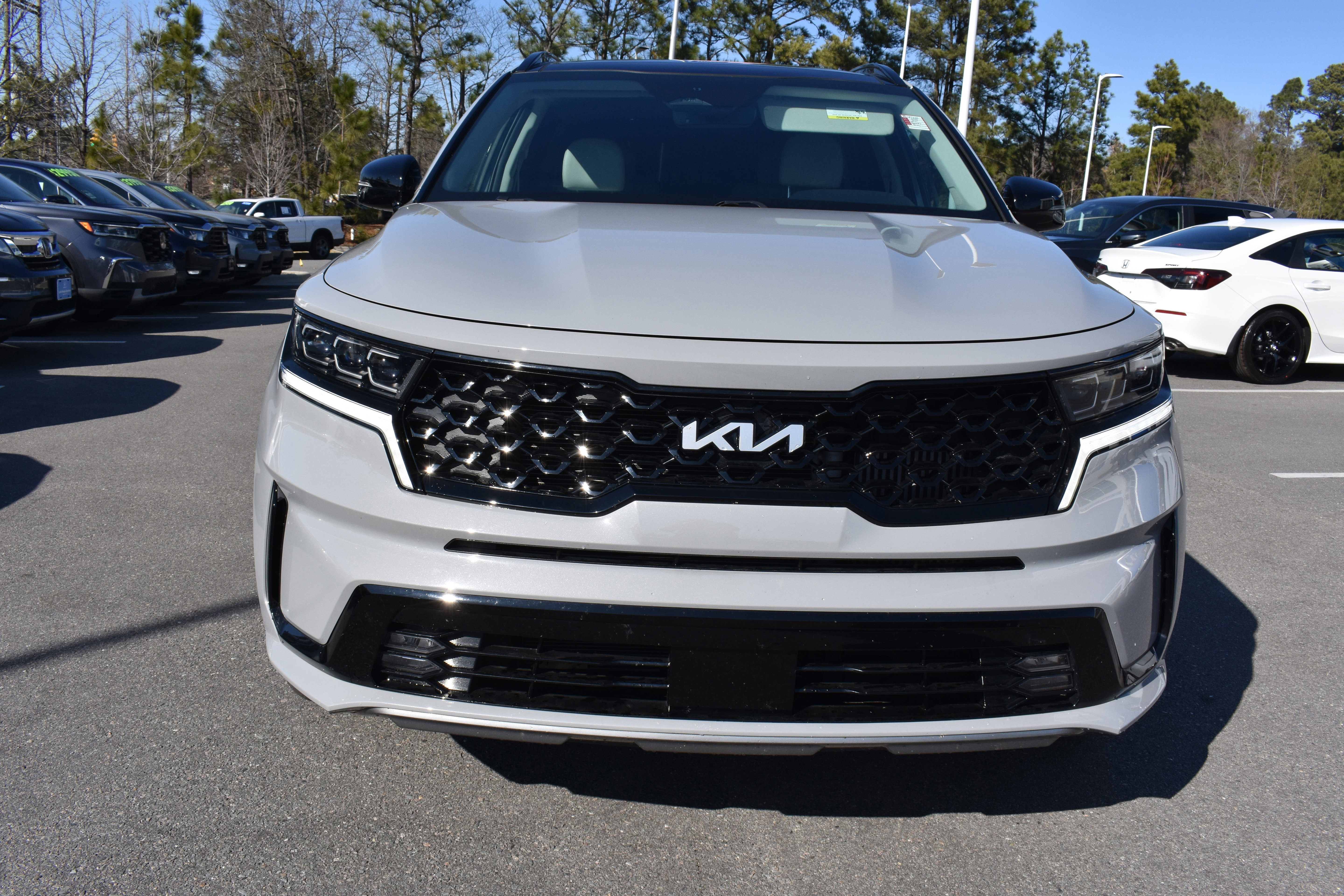 Used 2023 Kia Sorento SX image 4