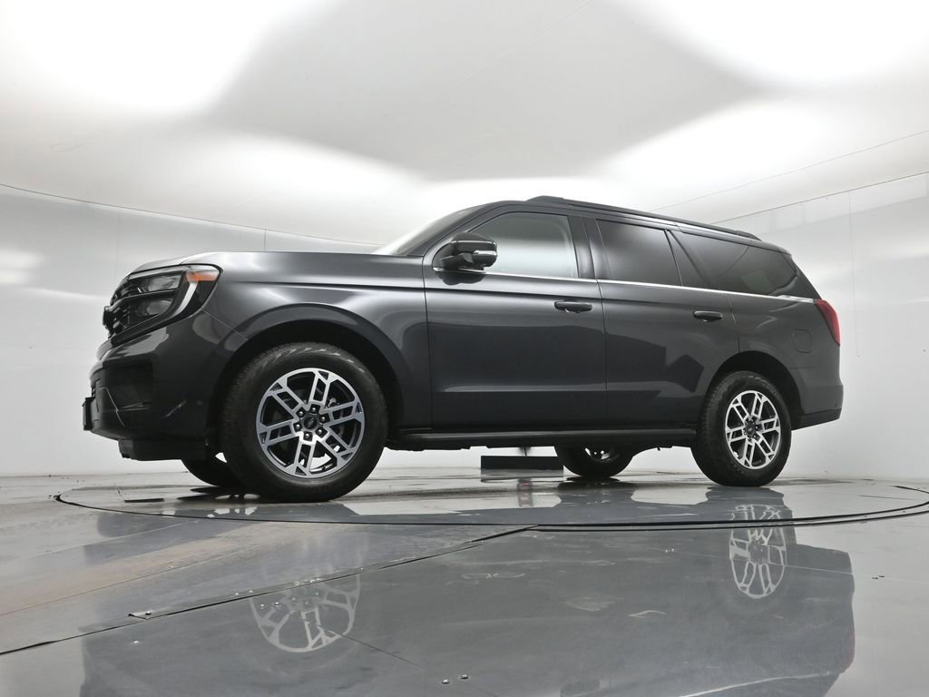 Certified 2025 Ford Expedition Active AWD/4WD image 52