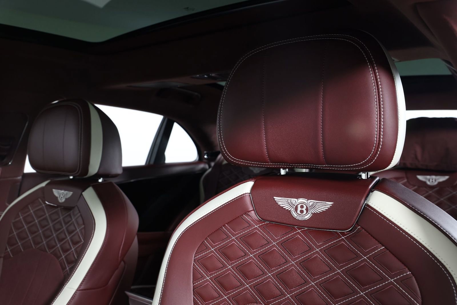 Used 2024 Bentley Flying Spur W12 AWD/4WD image 25