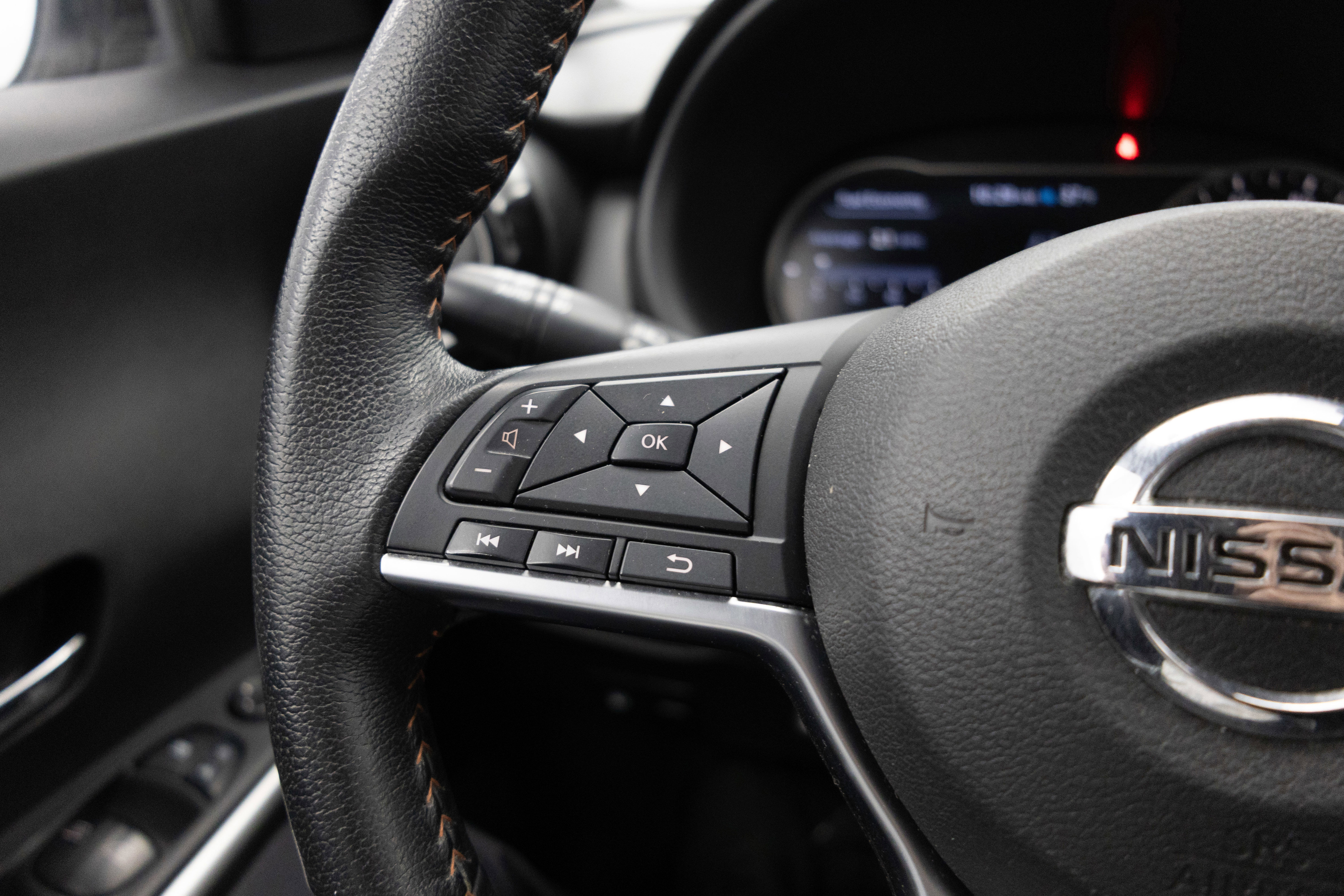 Used 2020 Nissan Kicks SR w/ SR Premium Package image 36