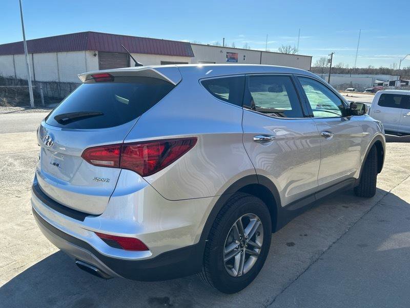 Used 2018 Hyundai Santa Fe Sport image 3