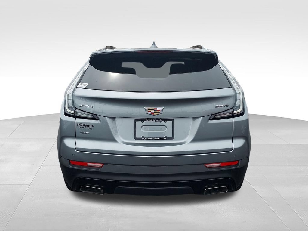 Used 2023 Cadillac XT4 Sport w/ Cold Weather Package AWD/4WD image 4