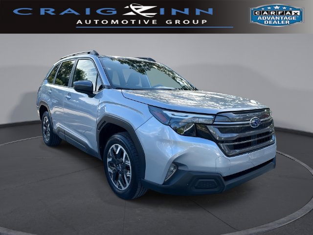 Certified 2025 Subaru Forester Premium AWD/4WD image 1