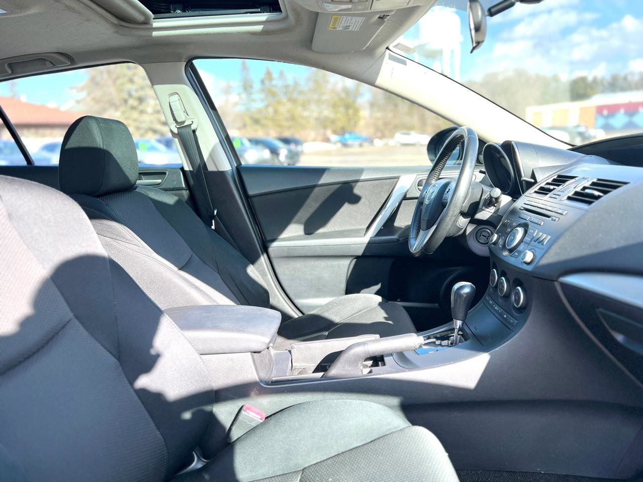 Used 2012 MAZDA MAZDA3 s Touring image 41