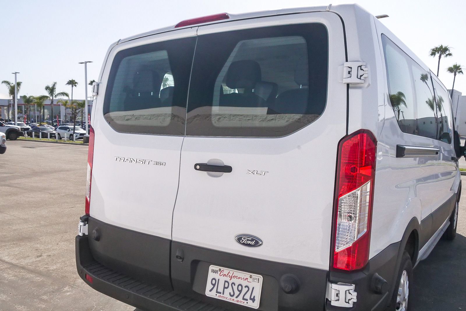 Used 2024 Ford Transit 350 XLT RWD image 8