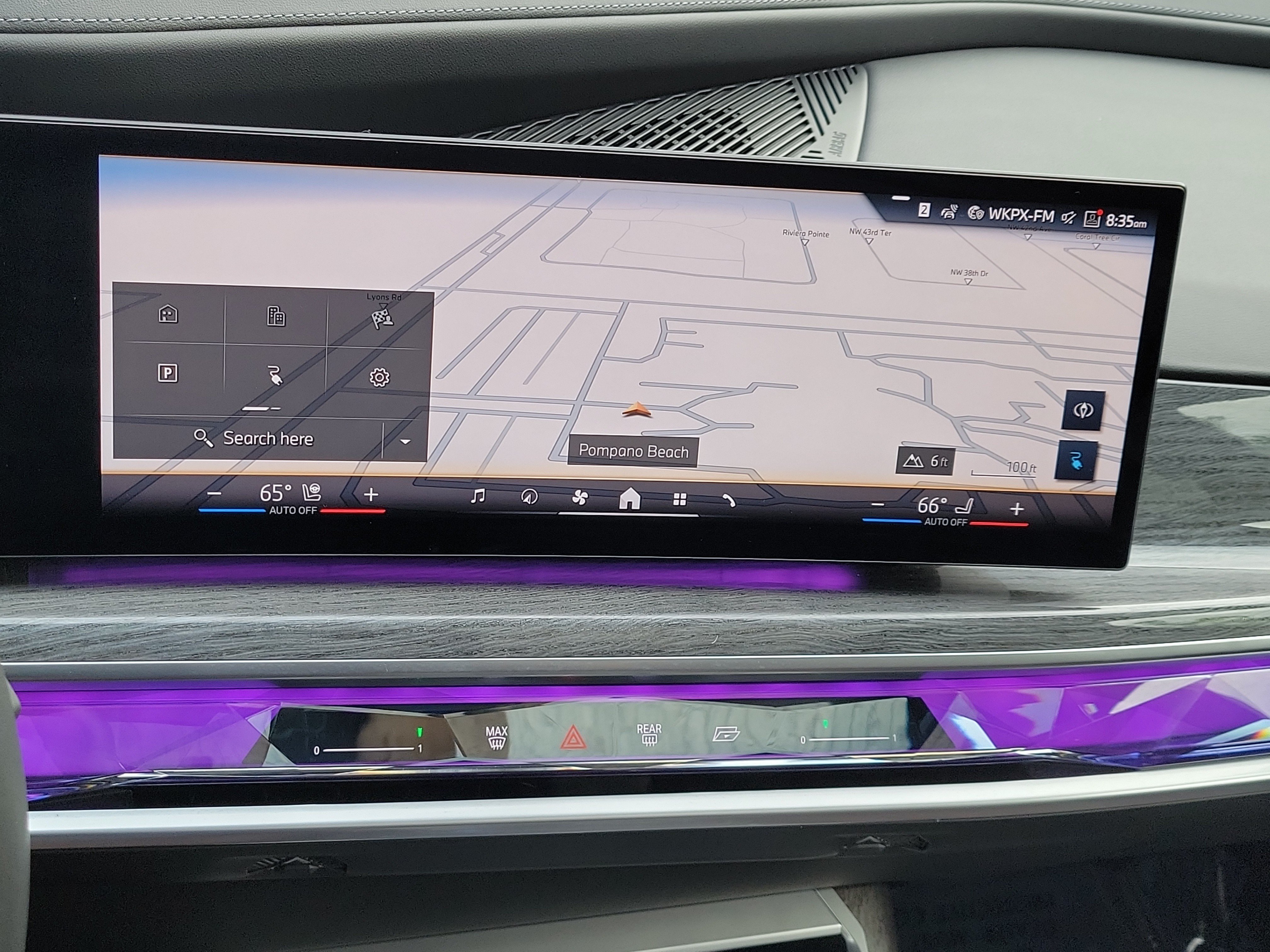 Certified 2023 BMW i7 xDrive60 AWD/4WD image 24