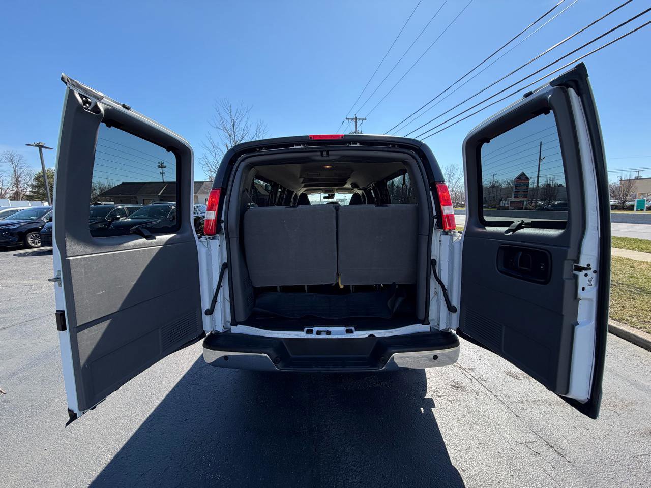 Used 2023 Chevrolet Express 3500 LT w/ LT Preferred Equipment Group image 14