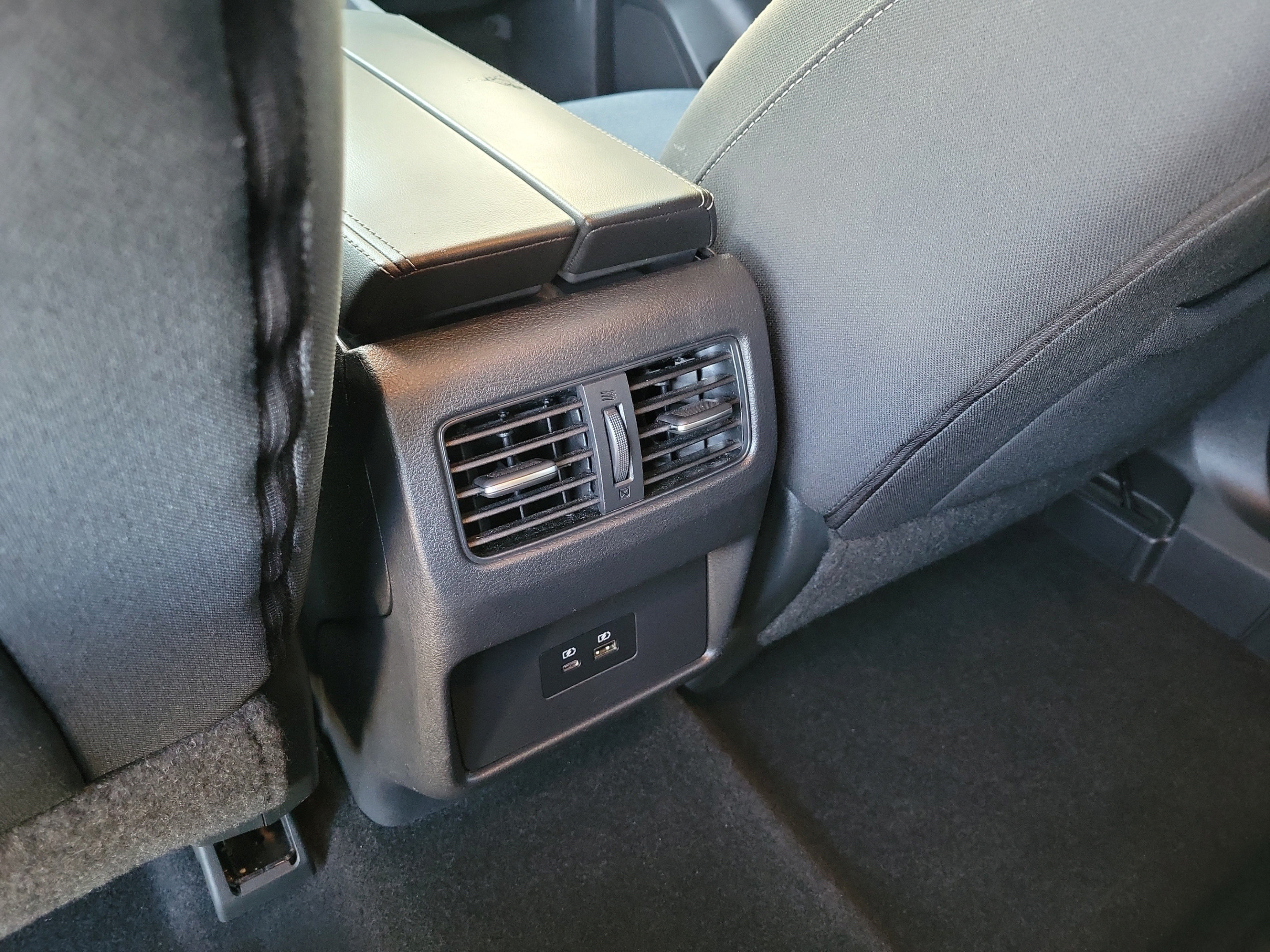 Used 2021 Nissan Rogue SV AWD/4WD image 12