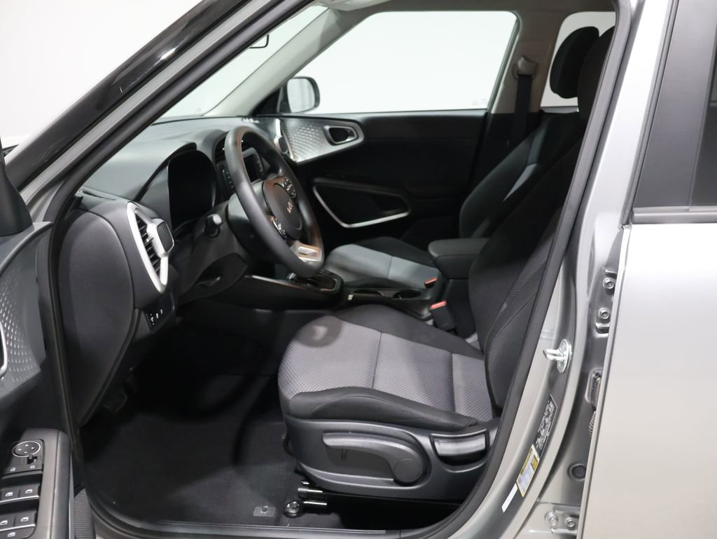 Used 2024 Kia Soul LX w/ Option Group 015 image 9