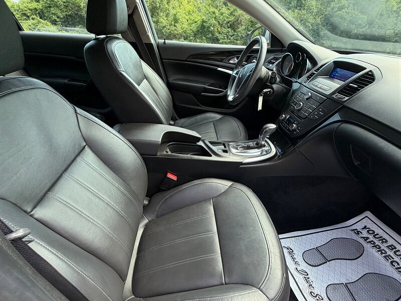 Used 2011 Buick Regal CXL w/ RL3 Preferred Equipment Group FWD image 18
