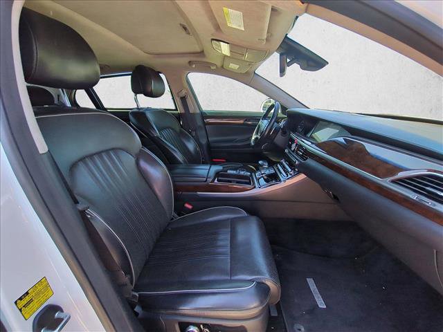 Used 2018 Genesis G90 3.3T Premium image 19