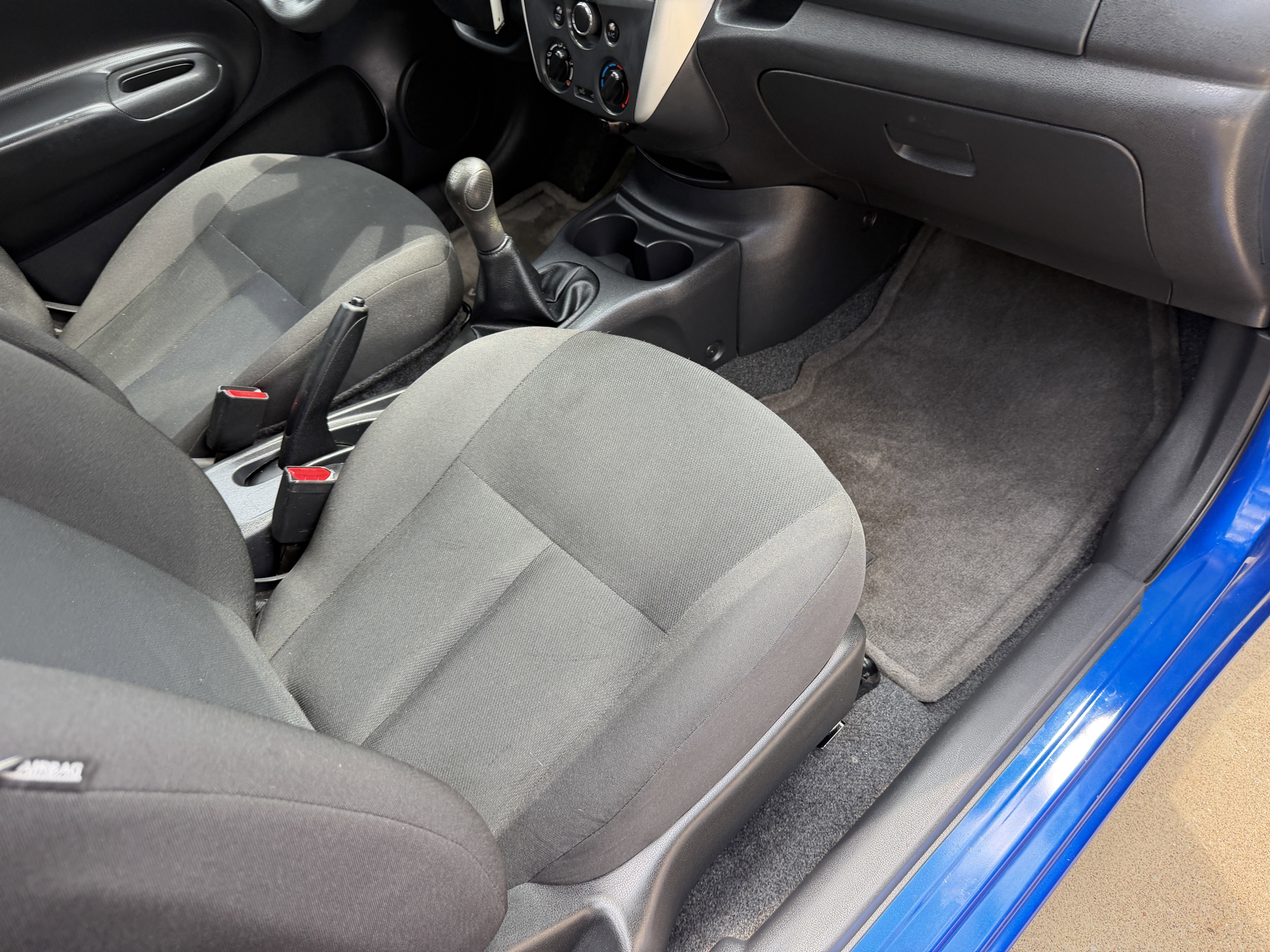 Used 2015 Nissan Versa Note S FWD image 11