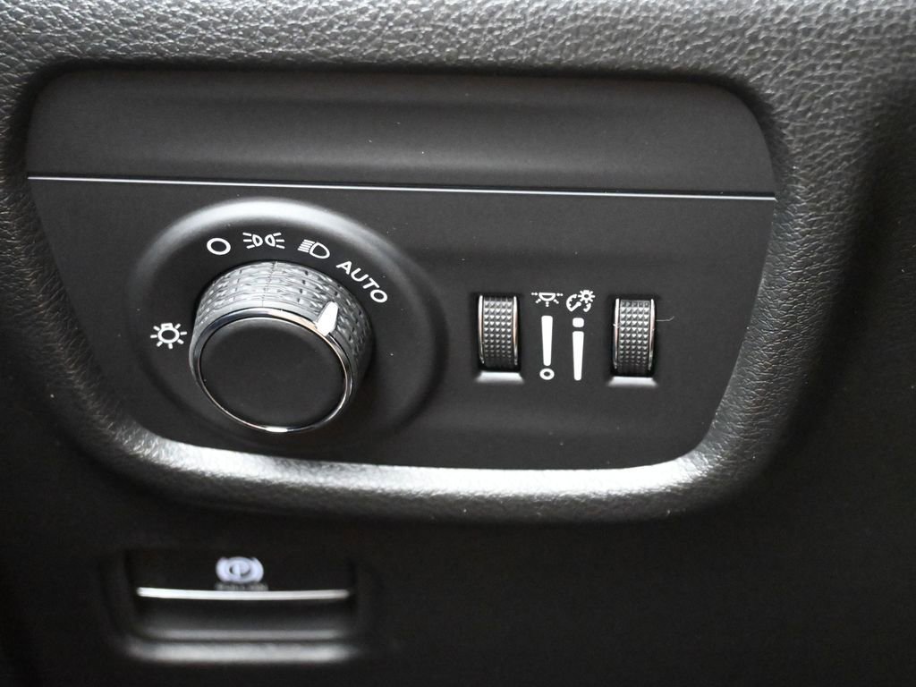 New 2026 Jeep Grand Cherokee L Laredo AWD/4WD image 22