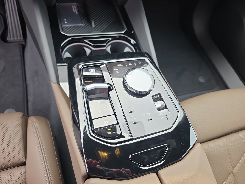New 2026 BMW 530i xDrive w/ Premium Package image 17