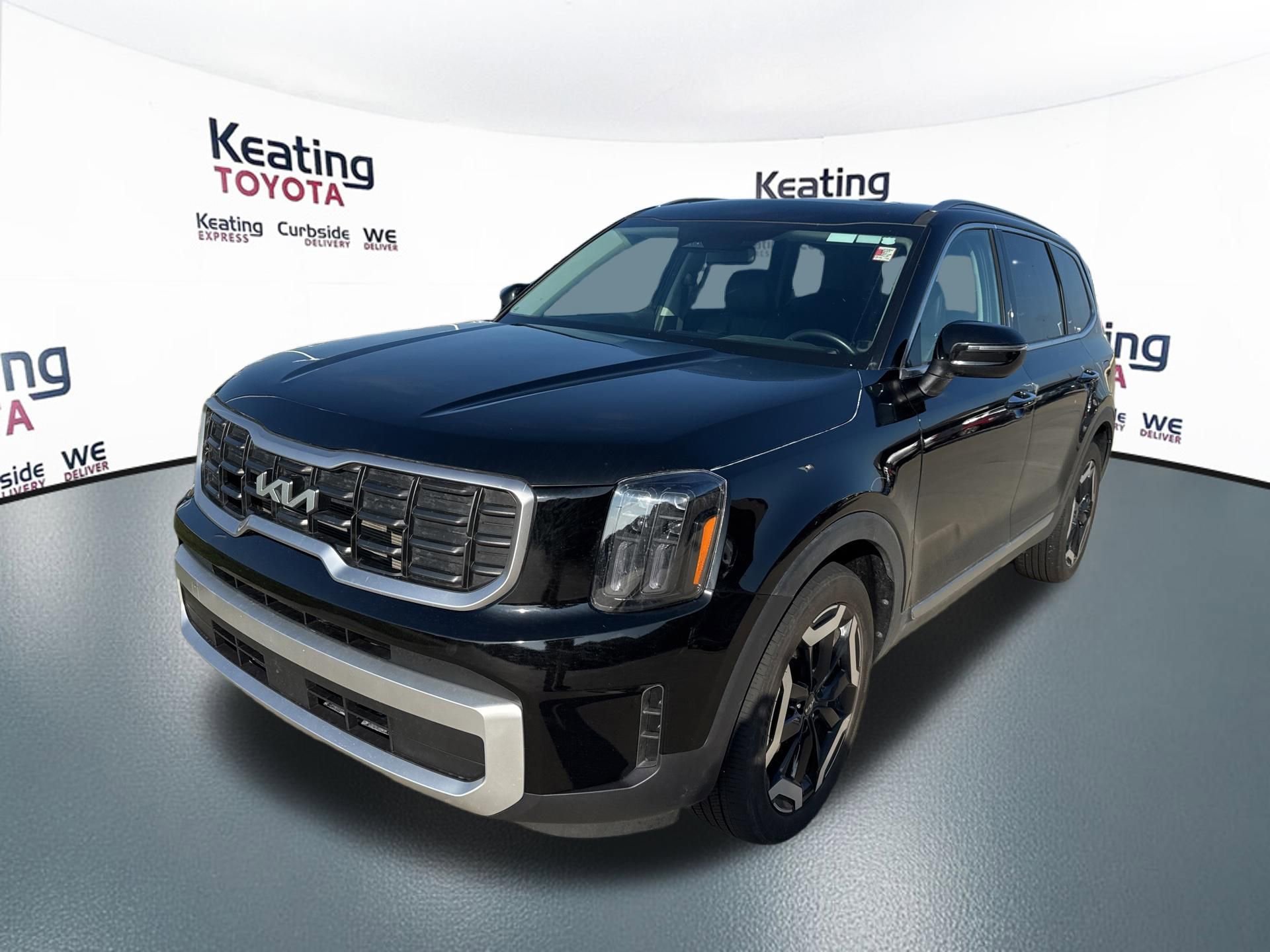 Used 2025 Kia Telluride S FWD image 3