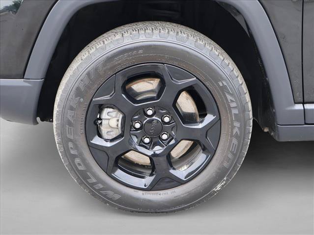 Used 2023 Jeep Compass Trailhawk AWD/4WD image 25