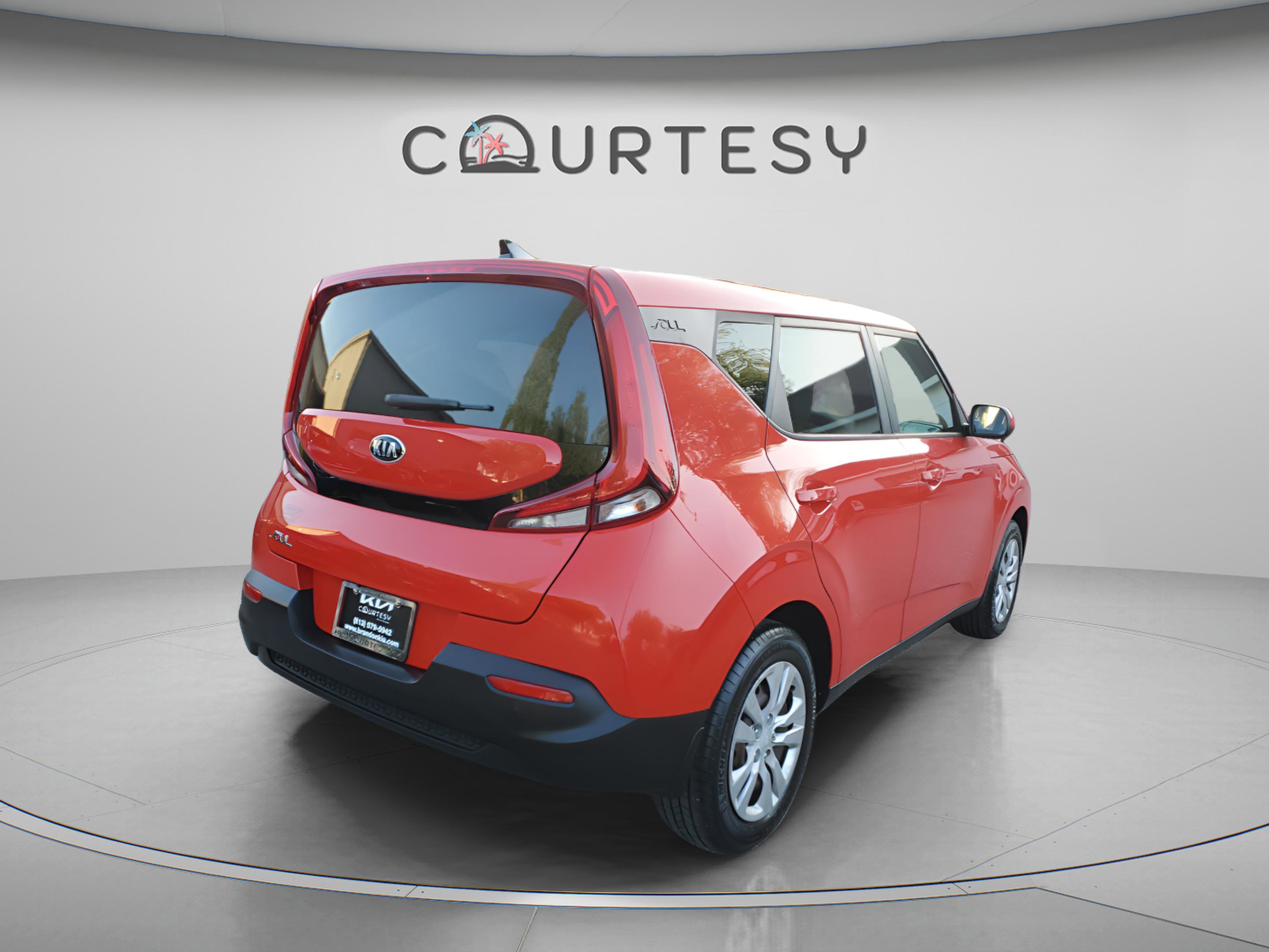 Certified 2020 Kia Soul LX image 3