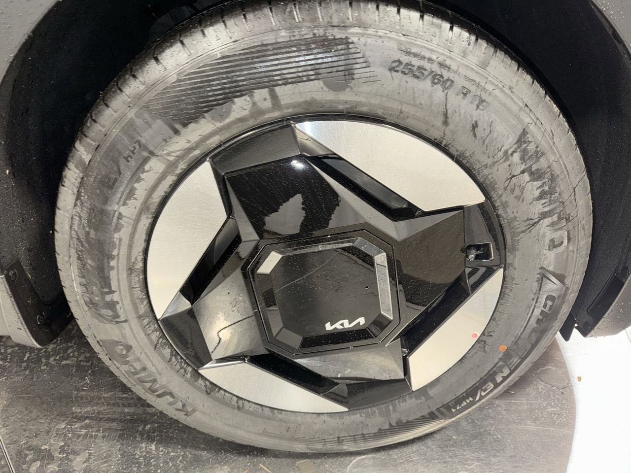 New 2026 Kia EV9 Wind image 14