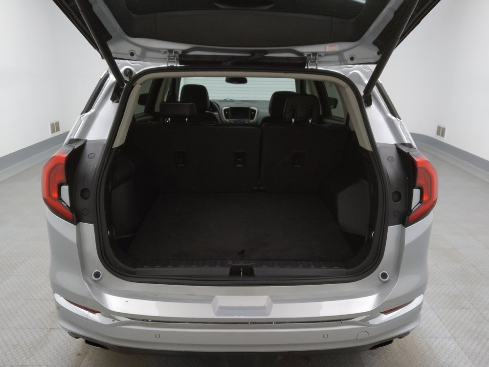 Used 2018 GMC Terrain Denali w/ Advanced Safety Package FWD image 29
