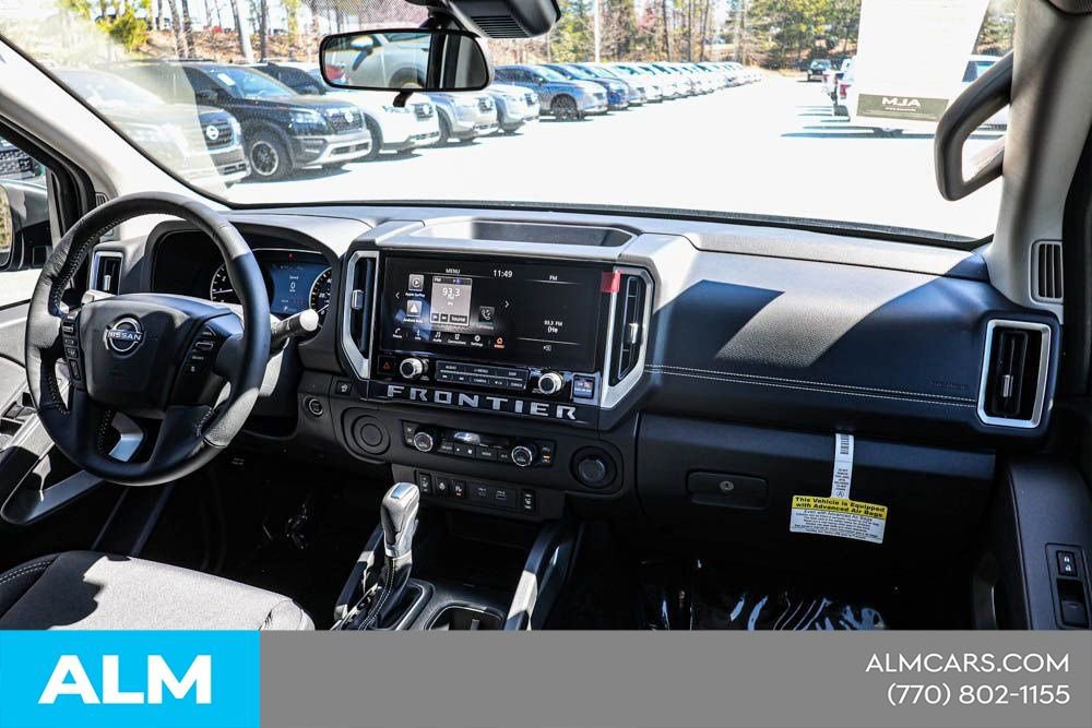 Certified 2025 Nissan Frontier SV w/ SV Convenience Package RWD image 28