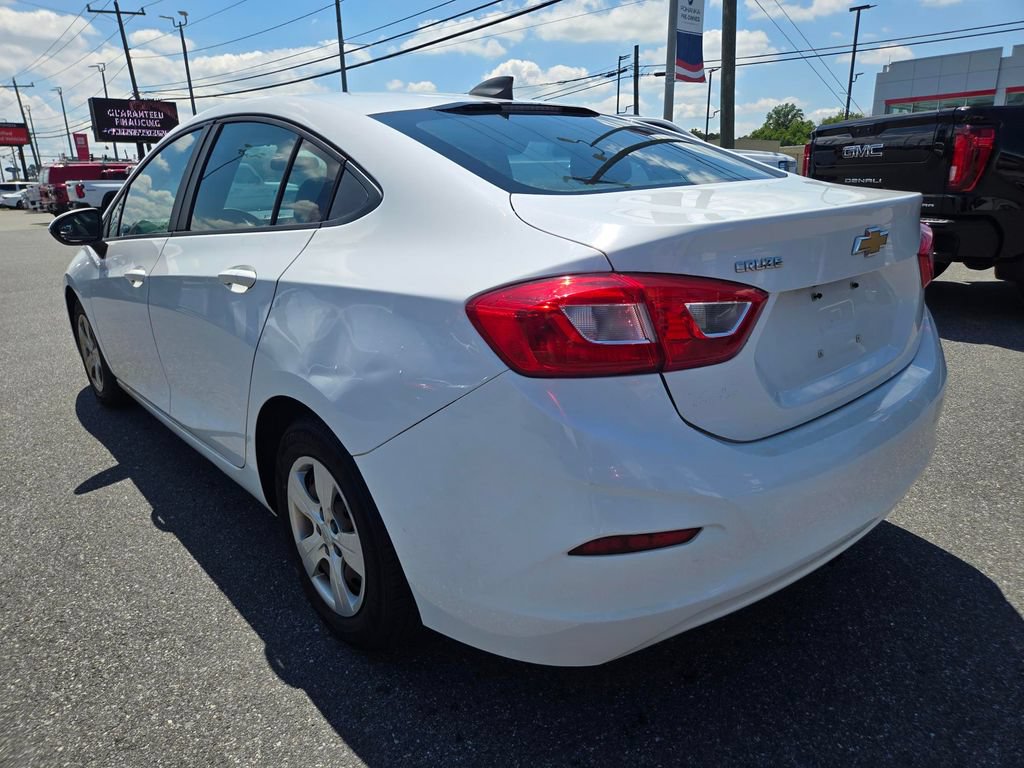 Used 2017 Chevrolet Cruze LS FWD image 15