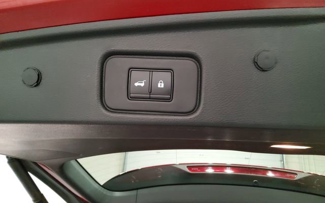 Used 2023 Nissan Pathfinder SL image 16