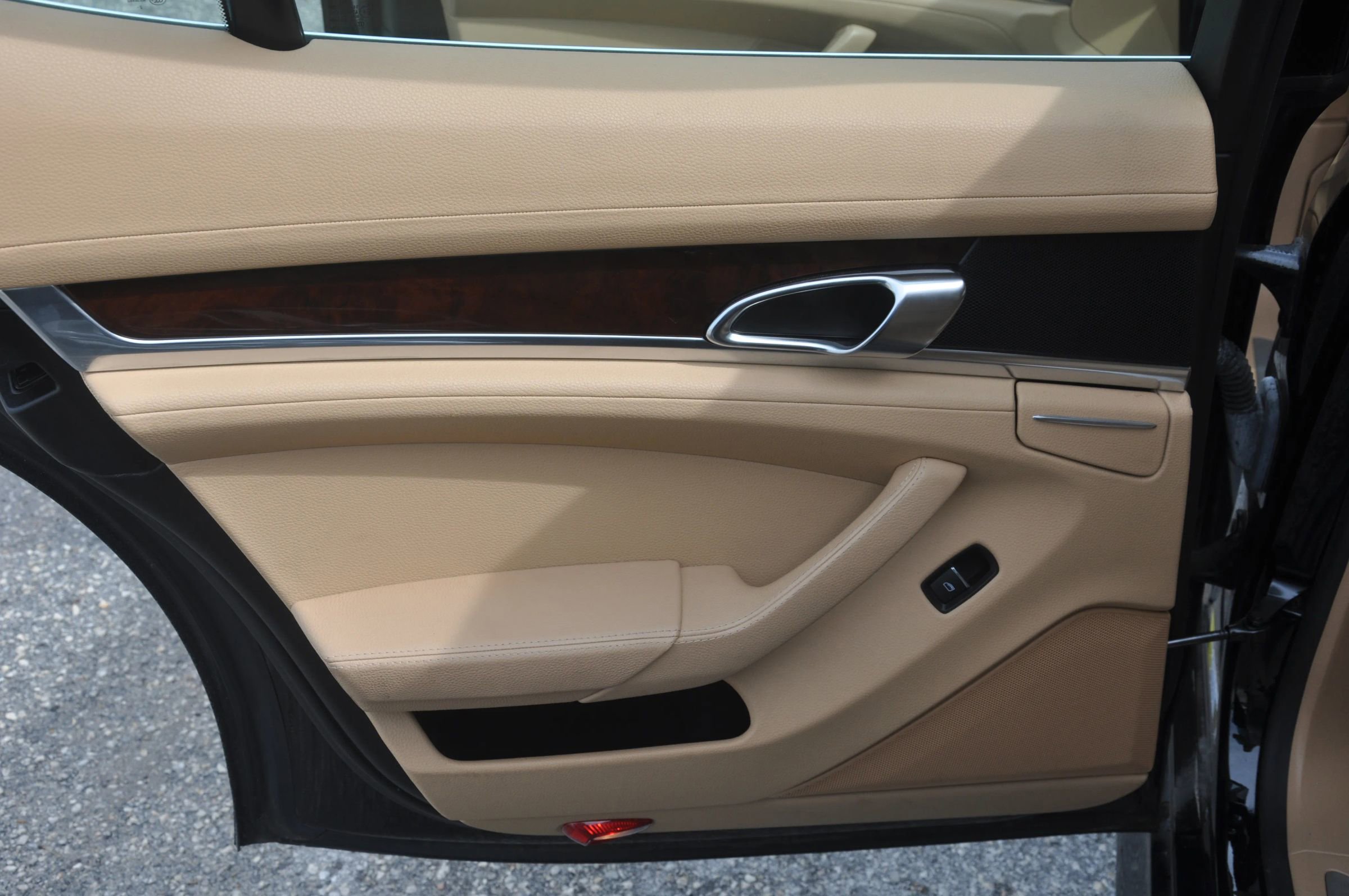 Used 2013 Porsche Panamera 4S image 18