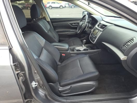 Used 2017 Nissan Altima 2.5 SR FWD image 11