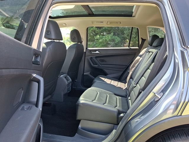 Used 2018 Volkswagen Tiguan SEL Premium AWD/4WD image 10