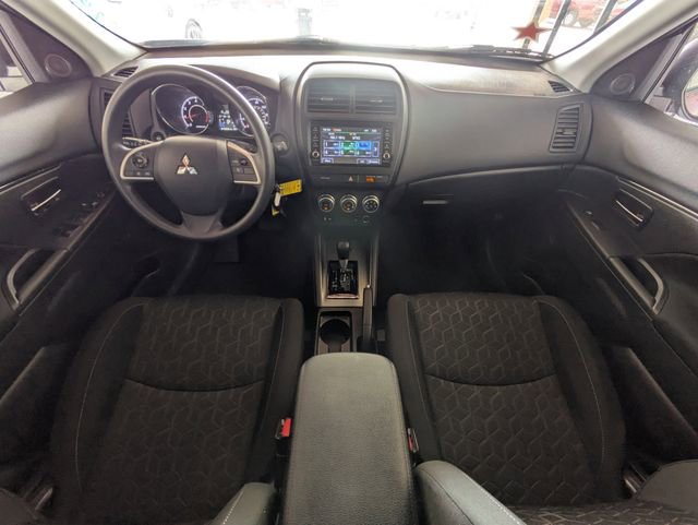 Used 2025 Mitsubishi Outlander Sport AWD image 16