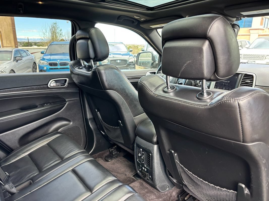 Used 2018 Jeep Grand Cherokee Limited w/ Luxury Group II AWD/4WD image 19